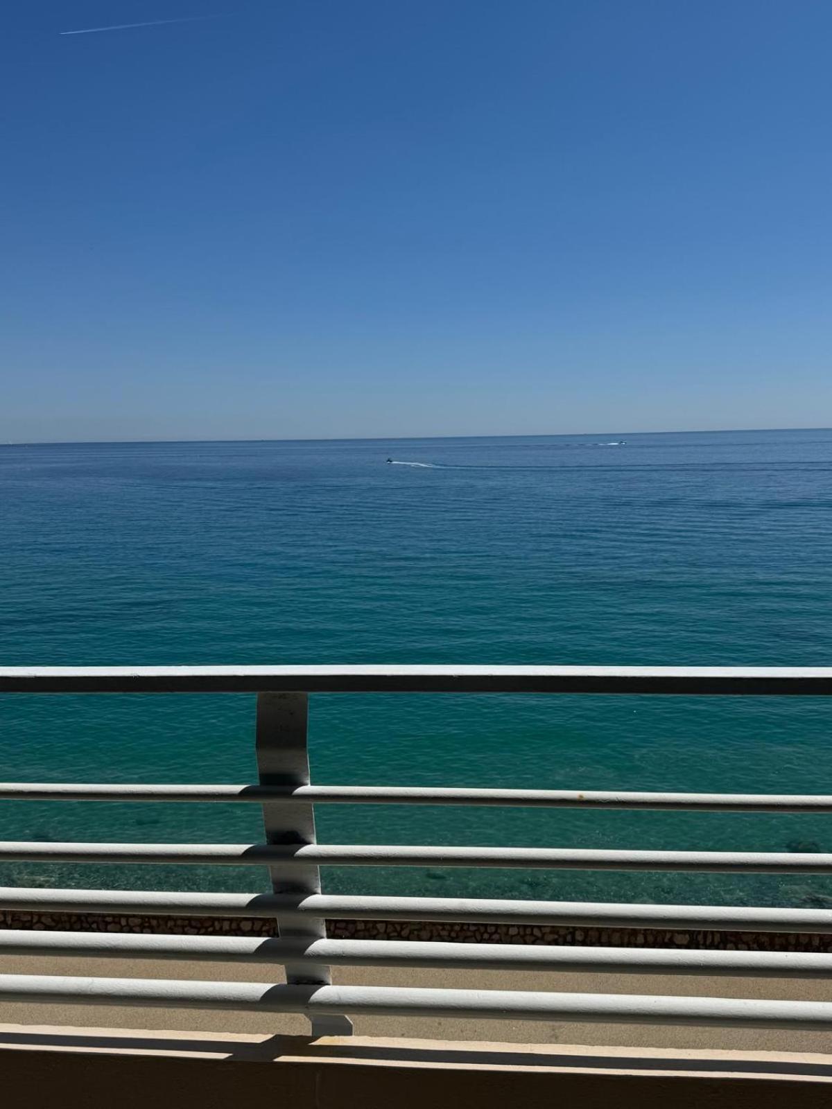 Appartement Casa Sud Menton - Bord De Mer - Vue Mer Panoramique Plage Promenade En Bas - Terrasse - Wifi - Appt Entierement Renove Menton