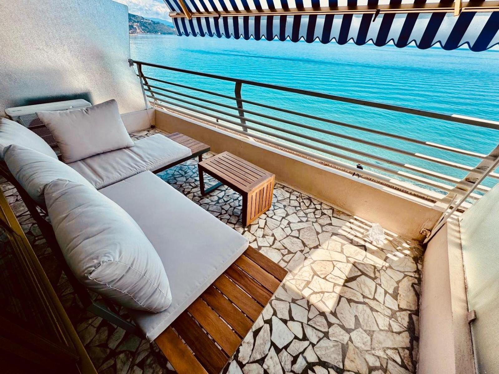 Casa Sud Menton - Bord De Mer - Vue Mer Panoramique Plage Promenade En Bas - Terrasse - Wifi - Appt Entierement Renove Appartement *