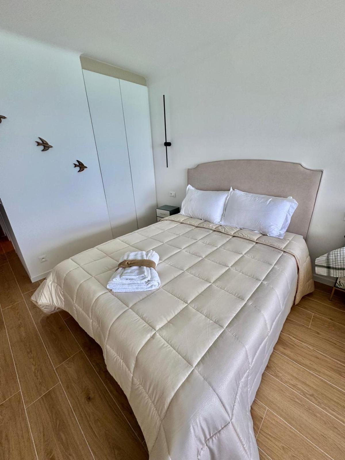 Casa Sud Menton - Bord De Mer - Vue Mer Panoramique Plage Promenade En Bas - Terrasse - Wifi - Appt Entierement Renove Appartement *