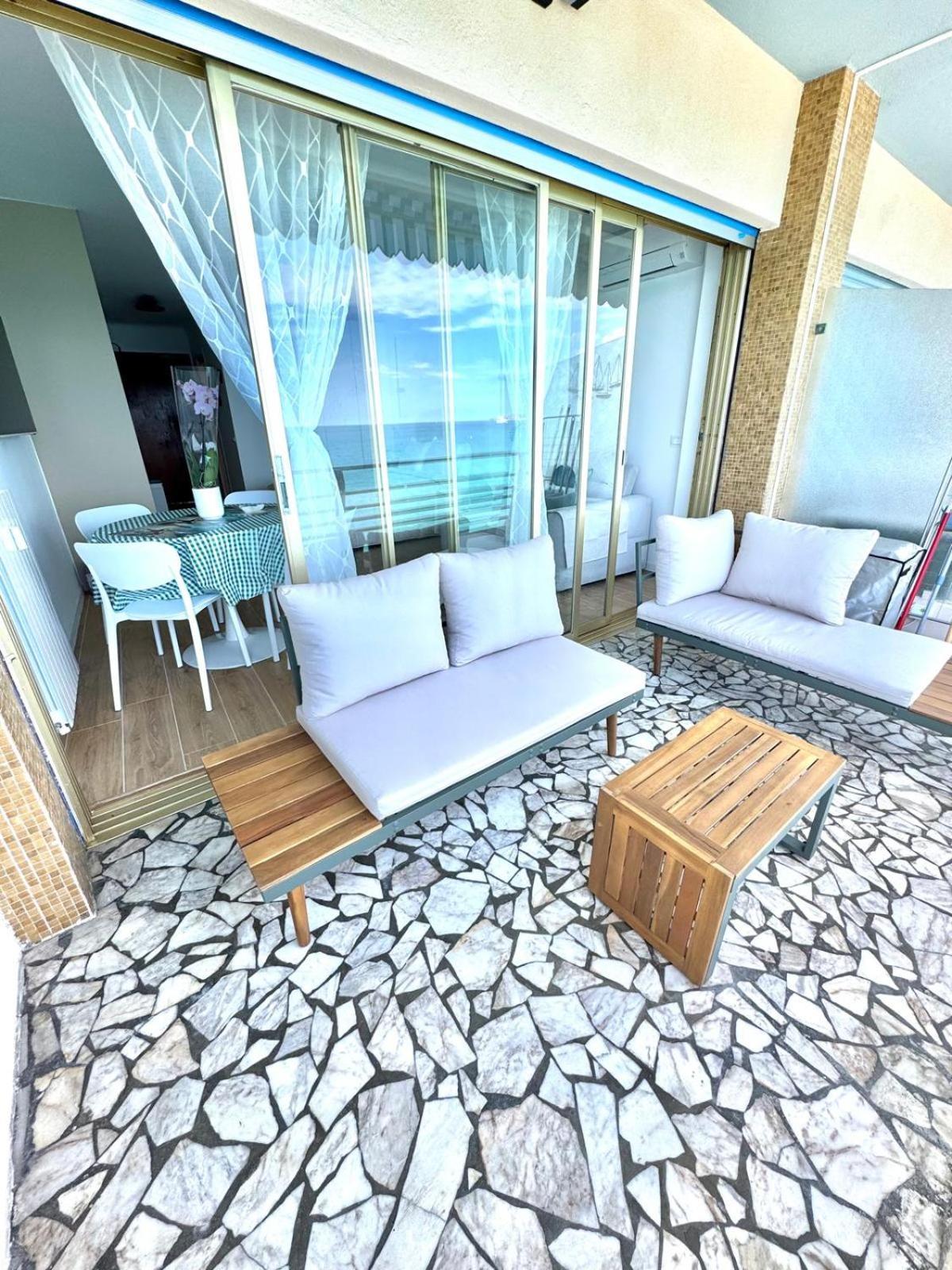 Appartement Casa Sud Menton - Bord De Mer - Vue Mer Panoramique Plage Promenade En Bas - Terrasse - Wifi - Appt Entierement Renove Menton