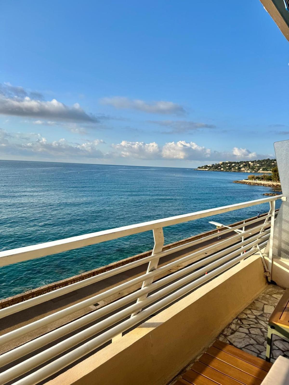 Casa Sud Menton - Bord De Mer - Vue Mer Panoramique Plage Promenade En Bas - Terrasse - Wifi - Appt Entierement Renove Appartement
